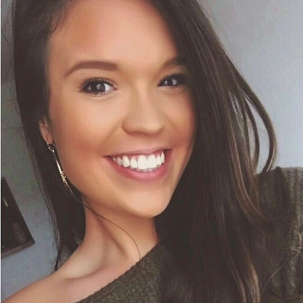 Meet your Posher, Ashley